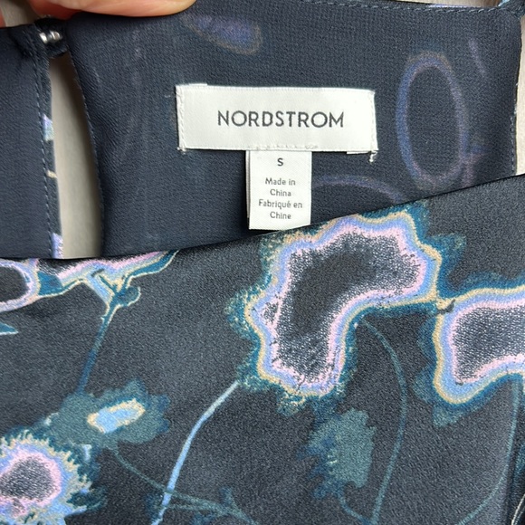 Nordstrom women Top size S - Picture 3 of 4